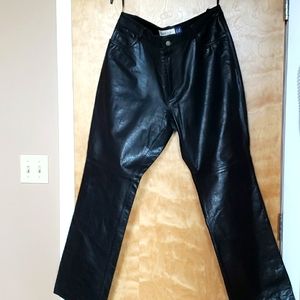 NWOT Womans Vintage Gap 100% Genuine Leather Pant